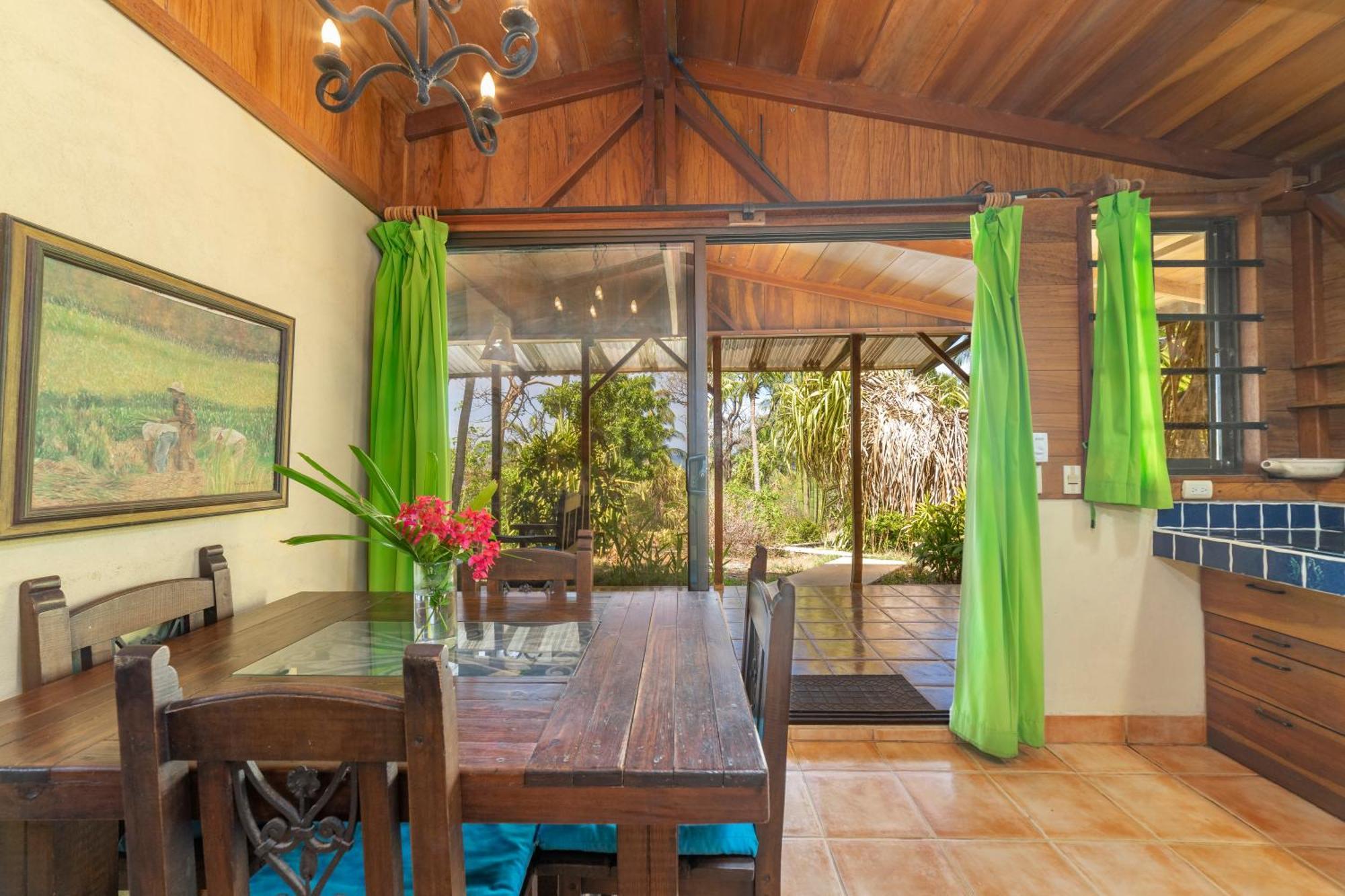 Casas Pelicano Playa Junquillal Exterior photo
